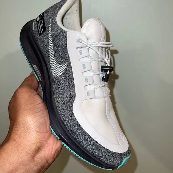 nike zoom pegasus white